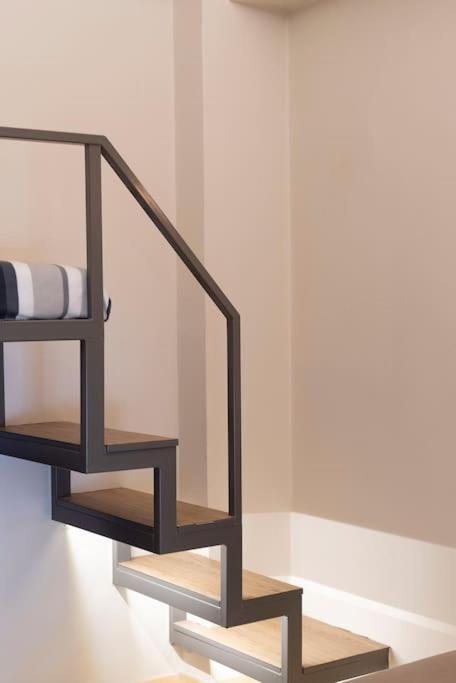 Cozy Athens Apartment / 2' From Metro Station Екстериор снимка