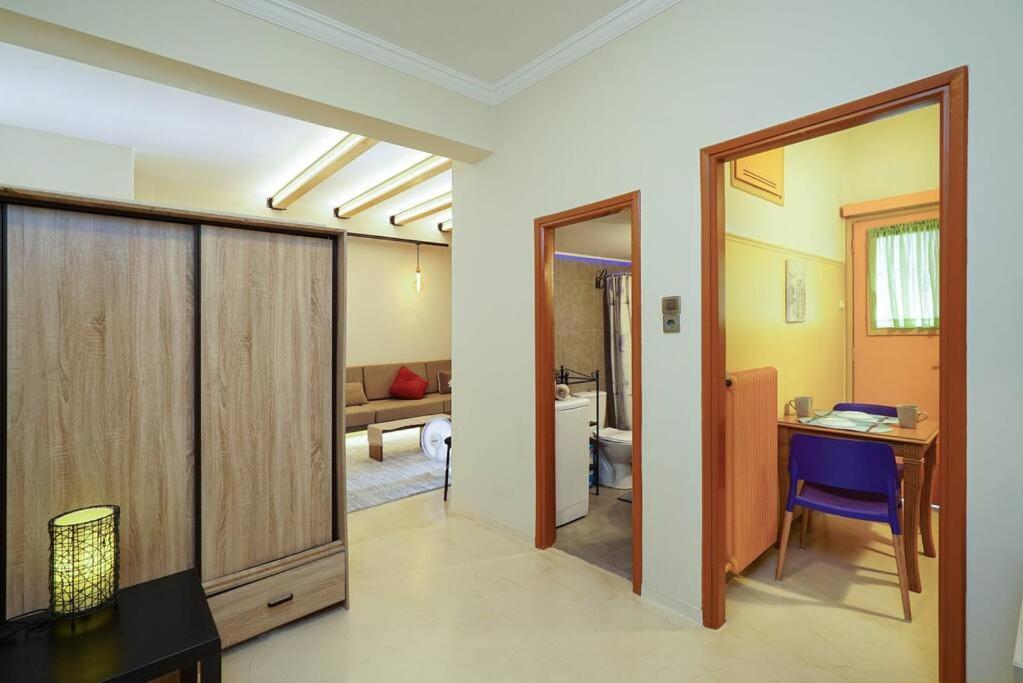 Cozy Athens Apartment / 2' From Metro Station Екстериор снимка